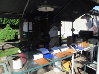 July 15.  Another great visit! 2016 marks the 12th year we've operated on the IPP&W. An even dozen visits - and it is always a great time.  This year we drove up on Thursday and headed over to Fred's on Friday morning for a narrow gauge operating session. 
Ready for some operations!