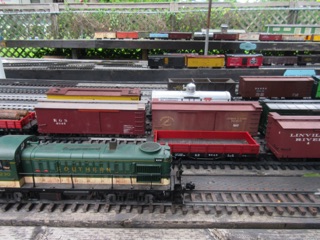 Unfortunately my Shay broke and I had to run the next train with my RS-3.