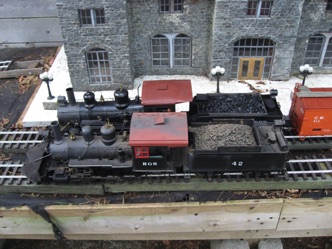 A comparison of my upscaled 10 wheeler to a Bachmann Consolidation.