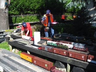 July 17.  Operations was expanded this year from previous sessions. Friday, we started with standard gauge operations on the IPP&W. This meant that we used more modern rolling stock, and most of the trains were powered by diesel engines.