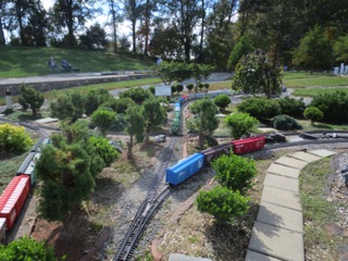 Once our work is complete, we reassemble our train and head back towards Woodlawn. Here we set out 3 boxcars on the Northbound Interchange (shown on the right) and pick up 3 boxcars from the Southbound Interchange (the track to the left) 