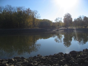 November 6.  Saturday.   Jean and I head over to Carlyle Lake.