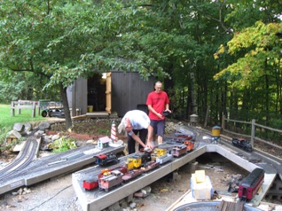 September 25. Saturday. As usual, a typical operating session starts with setup of the rolling stock. Bob keeps his rolling stock in the shed, and we bring it out to the yard to get things going. September 25. Saturday. As usual, a typical operating session starts with setup of the rolling stock. Bob keeps his rolling stock in the shed, and we bring it out to the yard to get things going.