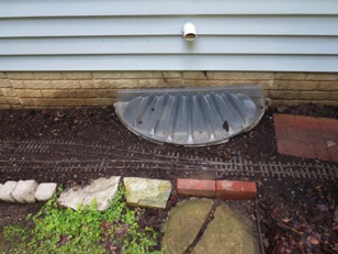 July 14.  Today, the ground has dried out a bit, as it's been almost two days without rain! Of course, the humidity was thick enough to cut with a knife, so it was a moot point.
Anyway, I got the switch moved and the siding should be long enough next time we operate.