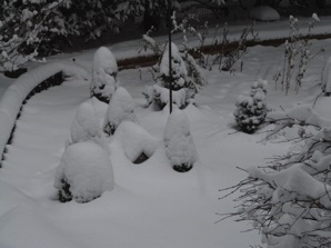 December 19.   A bit of snow covers the layout.